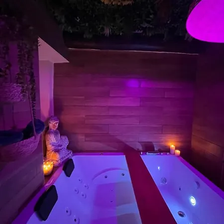 Ferienwohnung Le Balneo Jacuzzi Vieil Antibes Safranier Exterior foto