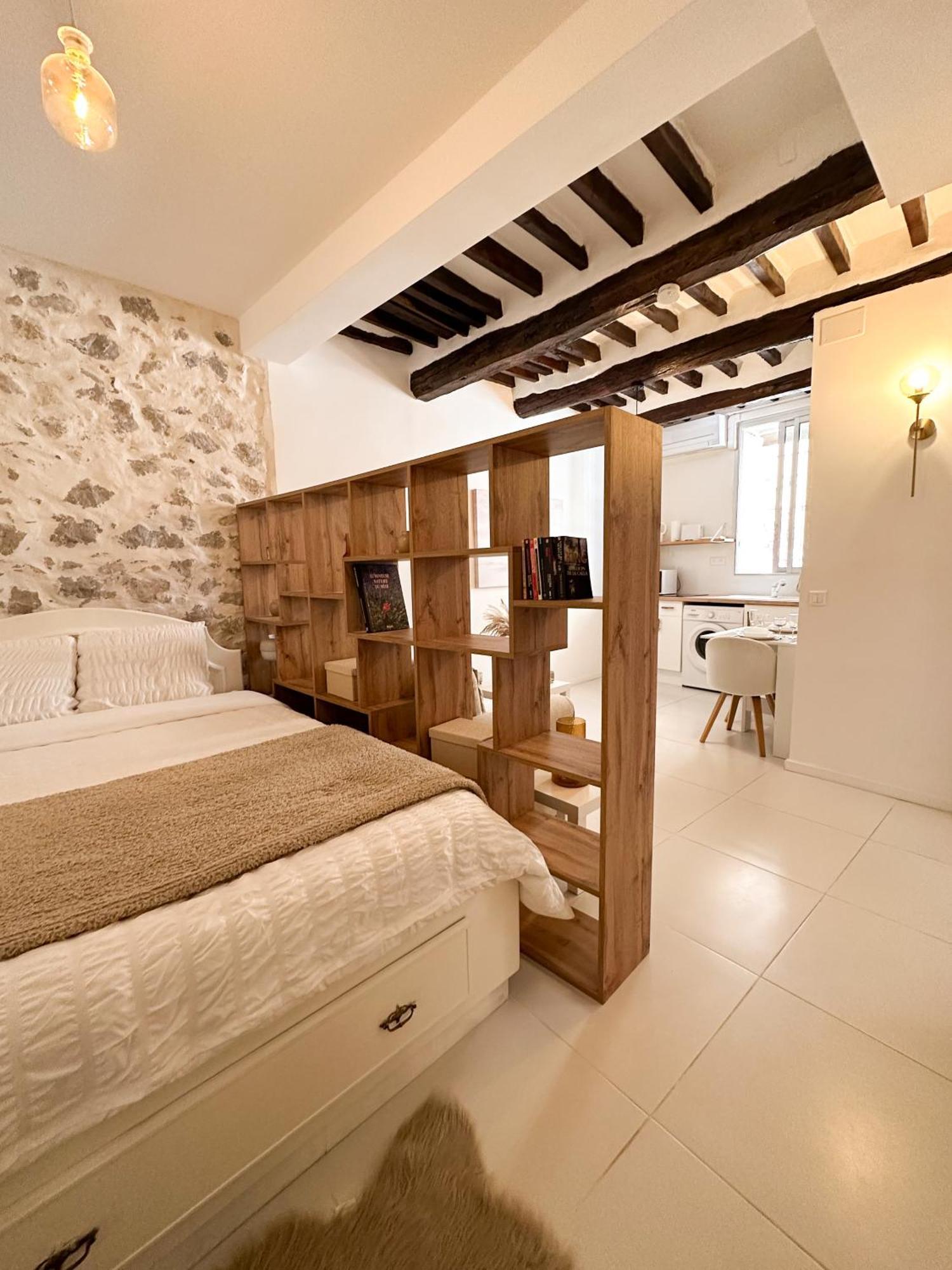 Le Balneo Jacuzzi Vieil Safranier *