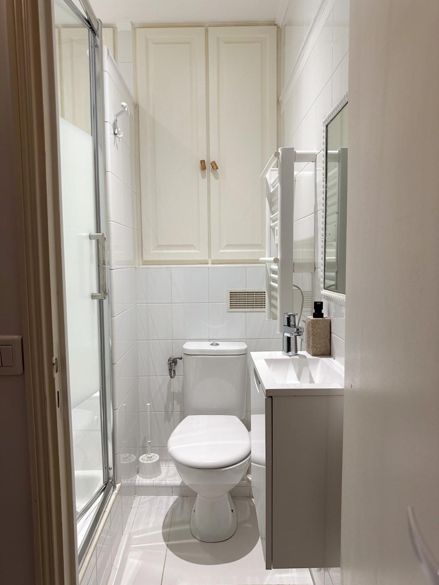 Le Balneo Jacuzzi Vieil Safranier Apartment *